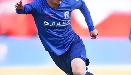 开云体育-喜讯！重庆铜梁龙全新本土后腰搭档首次同时亮相中超，值得期待